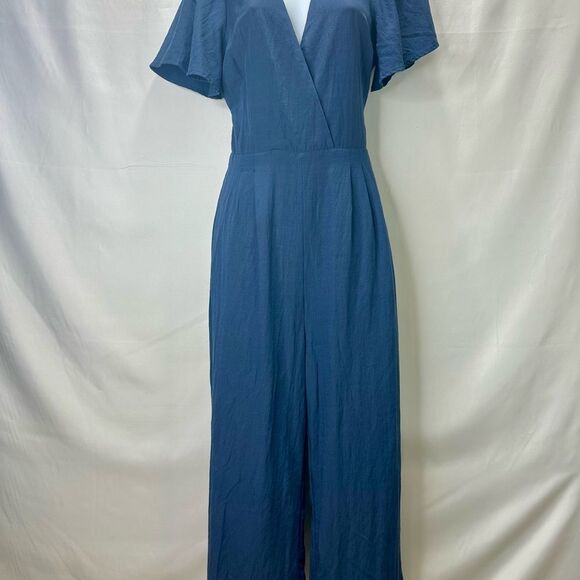Lulu's Navy Flutter Sleeve Backless V-Neck Jumpsuit Size M - Picture 4 of 15